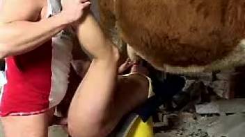 Wild animal-human encounter video featuring an attractive pair